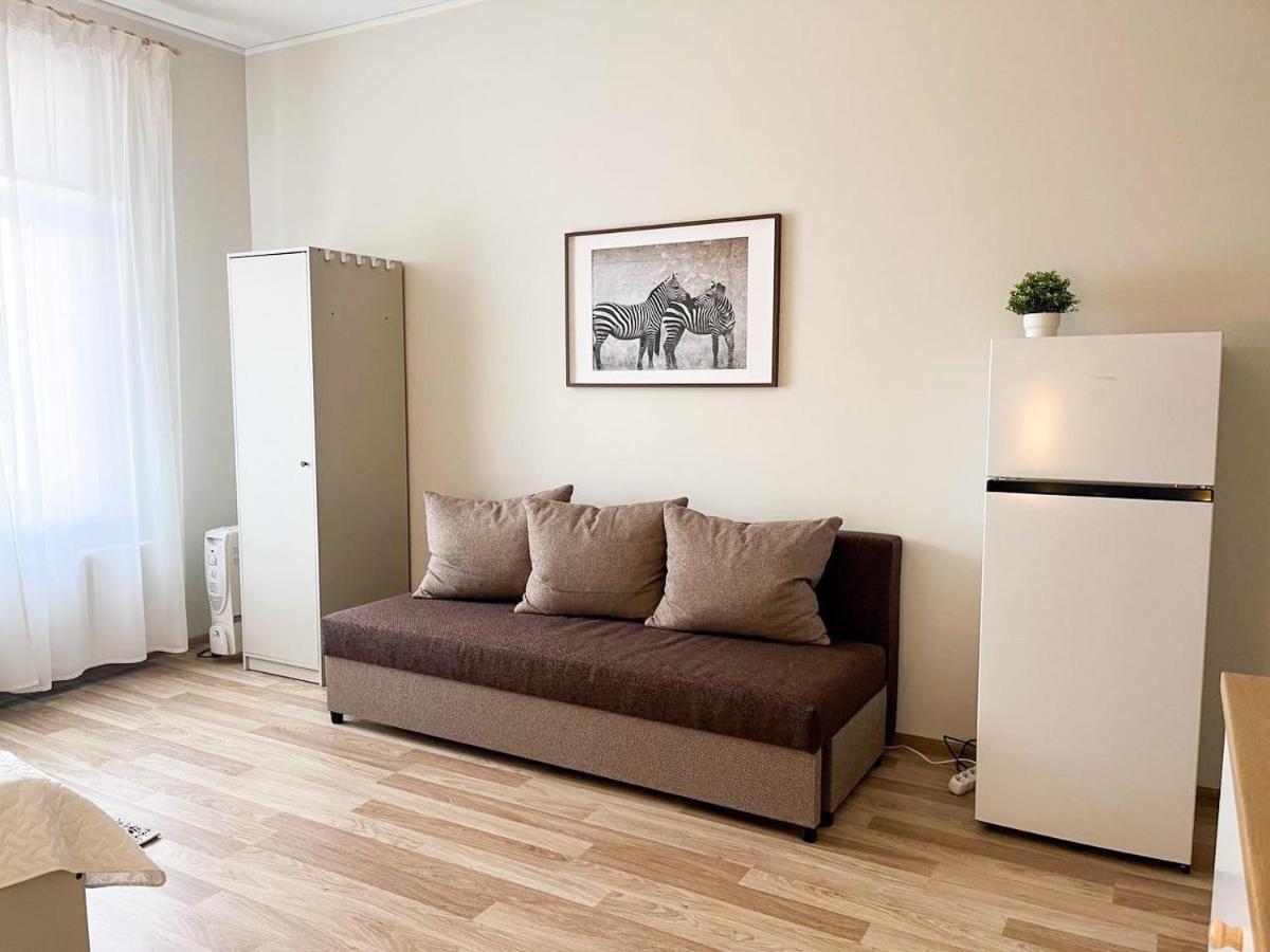 Cosy Apartment In Riga With Free Parking Exteriör bild